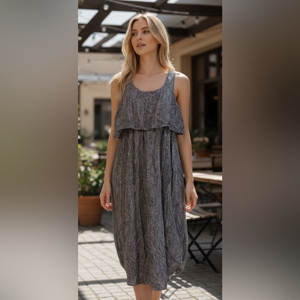 RIPE, sleeveless dress, great condition,XS, crinkled stripes